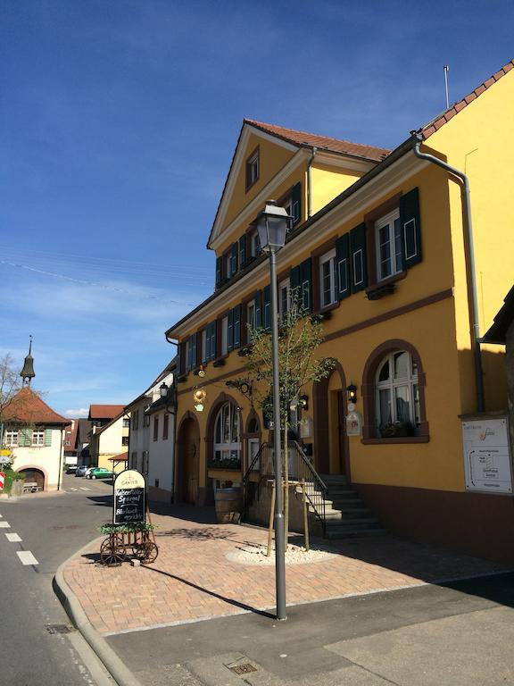 Weinhotel / Gasthaus Zur Sonne 이흐링겐 외부 사진