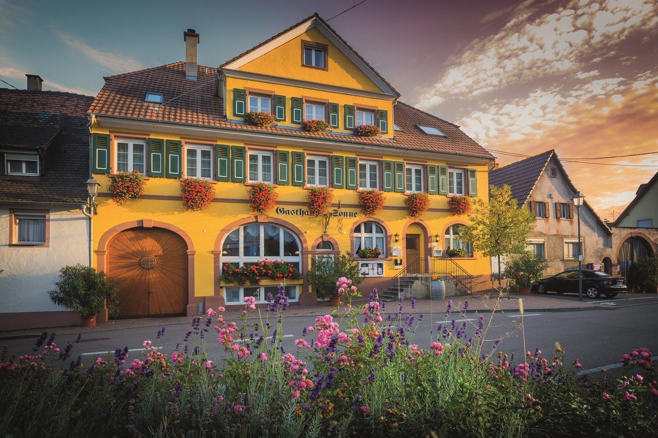 Weinhotel / Gasthaus Zur Sonne 이흐링겐 외부 사진